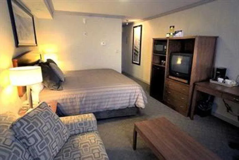 Sandman Hotel & Suites Winnipeg Airport